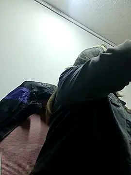 mandy-moore online show from April 1, 2026, 3:51 am