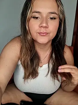 Snapshot of mandy-moore chatting on May 31, 2026, 6:09 pm mandy-moore online show from May 31, 2026, 6:09 pm