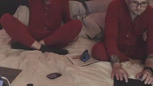 weknowourworth6999 online show from October 2, 2025, 3:24 am