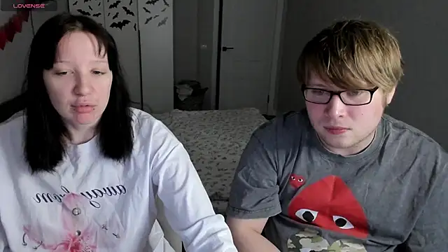 JayMollyy online show from April 19, 2026, 6:10 pm