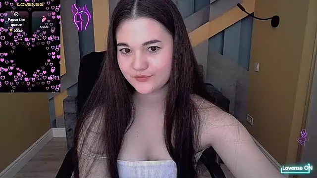 ElinaMils online show from November 17, 2025, 12:44 pm