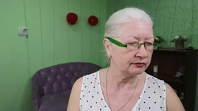 Maya Mayflower online show from March 11, 2025, 6:10 am