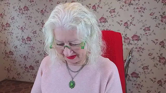 Maya Mayflower online show from October 25, 2025, 4:09 am