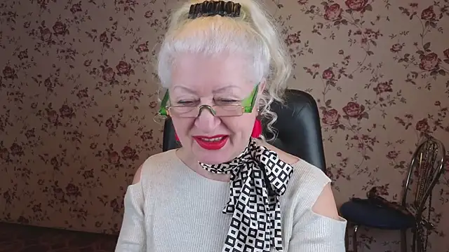 Maya Mayflower online show from December 21, 2025, 3:24 am