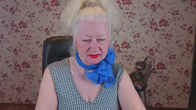 Maya Mayflower online show from April 19, 2026, 3:17 am