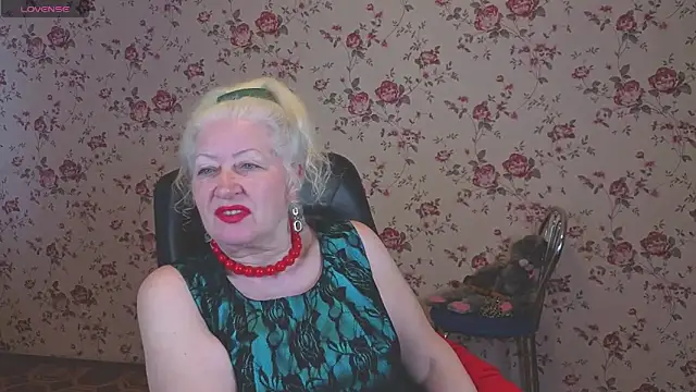 Maya Mayflower online show from April 21, 2026, 3:13 am