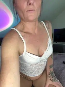 Snapshot of SpicyKylieFoxx chatting on June 24, 2026, 9:19 am SpicyKylieFoxx online show from June 24, 2026, 9:19 am