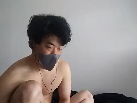 Snapshot of taaaaaa- chatting on April 5, 2026, 5:15 am taaaaaa- online show from April 5, 2026, 5:15 am