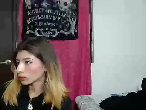 KratosAfroditacs online show from February 8, 2026, 9:07 pm