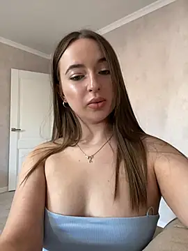 AlisaQSky online show from March 13, 2026, 12:34 pm