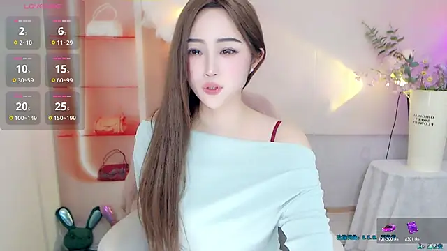 Snapshot of October_10 chatting on March 5, 2025, 8:32 am October 10 online show from March 5, 2025, 8:32 am