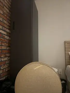 hello038038 online show from November 25, 2025, 2:39 pm