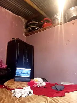 Latte1204 online show from March 7, 2025, 9:29 am