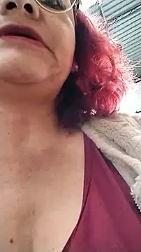 BiancaSteel online show from October 28, 2025, 5:37 pm