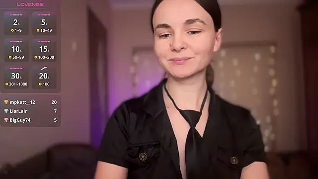 lanaloulou online show from September 22, 2025, 10:50 am