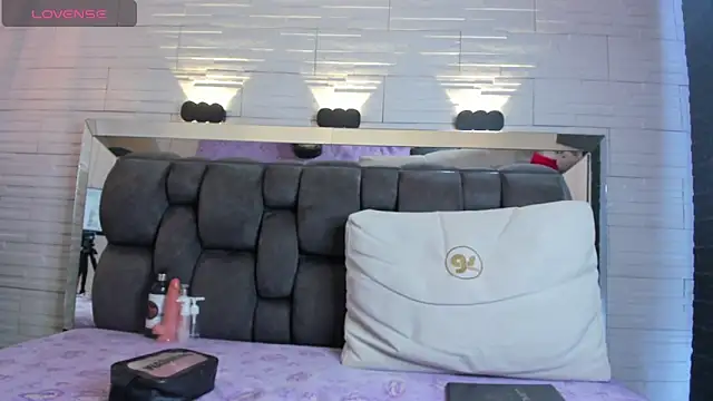 jade heartt online show from March 5, 2026, 7:21 pm