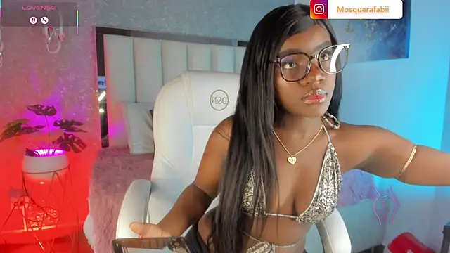 NainaDeiviss online show from September 14, 2025, 2:54 am