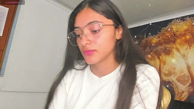 Valen Person online show from March 4, 2025, 11:51 am