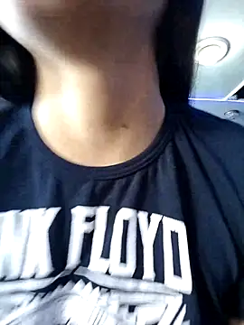 Valen Person online show from September 12, 2025, 6:08 pm