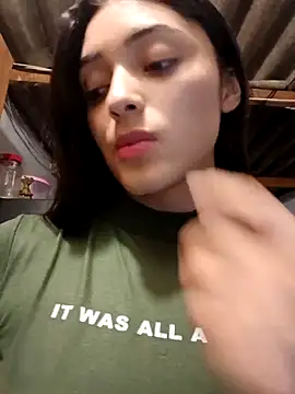 Valen Person online show from October 2, 2025, 10:28 pm