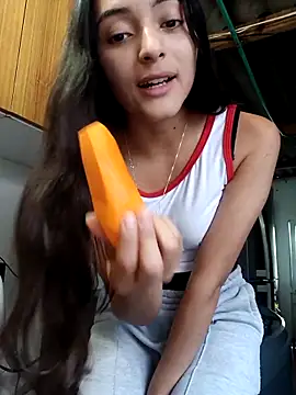 Valen Person online show from October 21, 2025, 9:15 pm