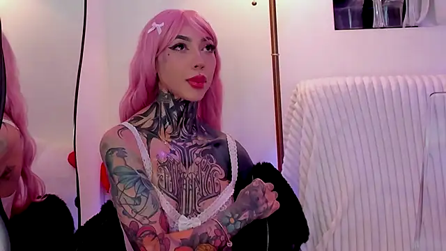 Dani Valen online show from December 4, 2025, 11:46 pm