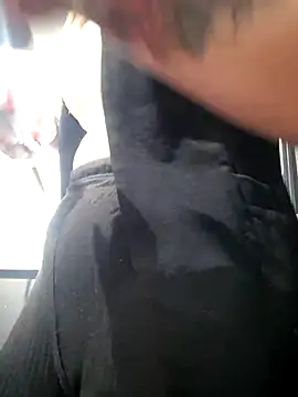 Isabella Varella online show from September 22, 2025, 1:35 pm