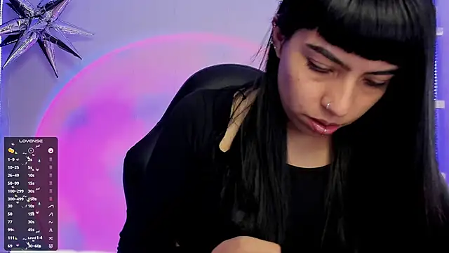 Saraa Desiree online show from March 6, 2025, 9:53 pm