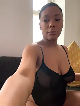 Melia Rayne online show from November 16, 2025, 11:16 am