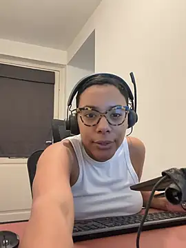 Melia Rayne online show from February 12, 2026, 10:43 am