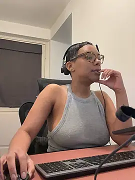 Melia Rayne online show from February 24, 2026, 10:46 am