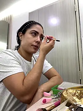 isabella winkler online show from January 8, 2026, 2:30 pm