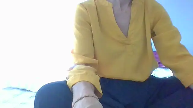 Valentinette online show from November 9, 2025, 1:31 pm