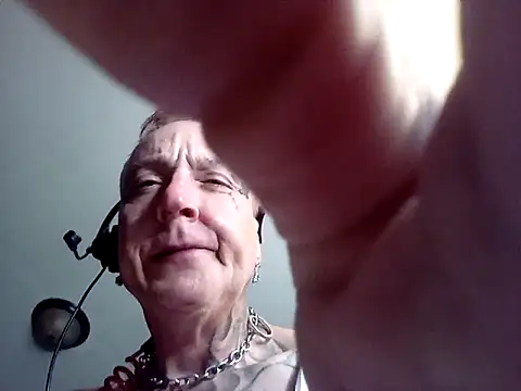 BADCOMPANY123 online show from September 10, 2025, 4:51 pm