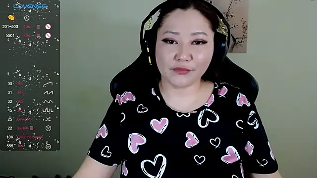 LisaAsianFlower online show from April 24, 2026, 5:21 am