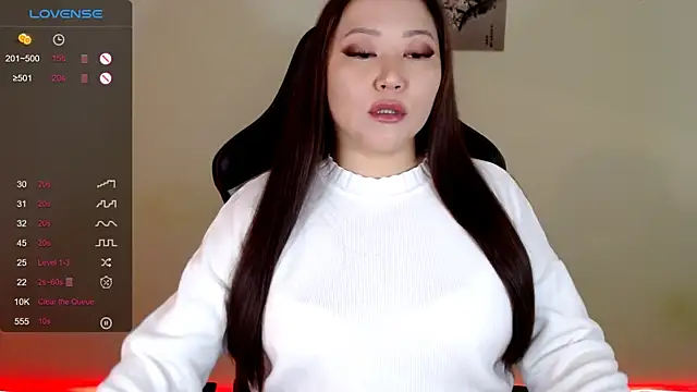 LisaAsianFlower online show from May 14, 2026, 2:51 am