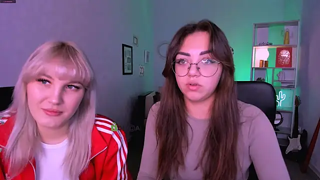 kiki swan online show from December 15, 2025, 6:50 am