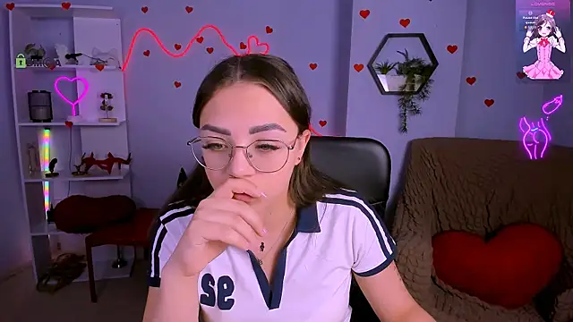 kiki swan online show from May 28, 2026, 5:38 am