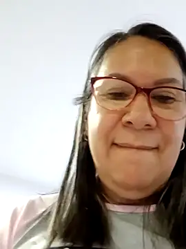 victoria wayne online show from October 6, 2025, 10:23 am