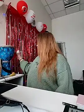 Juicy PeachLux online show from March 11, 2026, 5:46 am