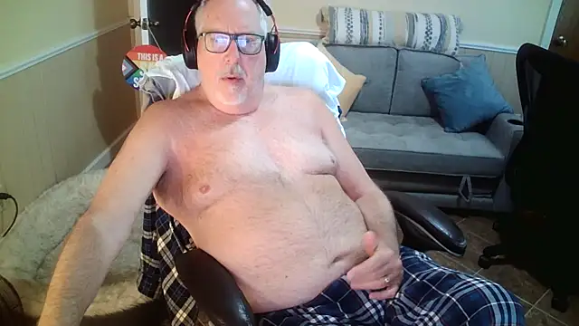 superbearboss online show from April 26, 2026, 2:37 pm