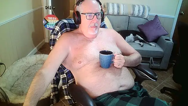 superbearboss online show from April 28, 2026, 3:50 pm