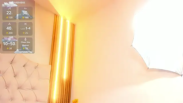 Alexa Bravva online show from September 16, 2025, 4:02 am