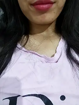 saraaxx1 online show from December 5, 2025, 4:14 pm