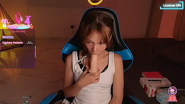 Vanilla g1rl online show from March 8, 2025, 2:23 am