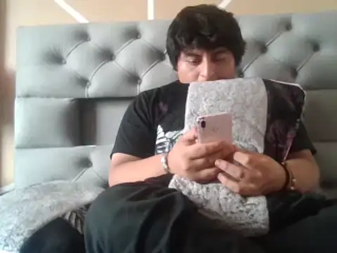  stiven 1817 online show from December 1, 2025, 7:41 pm