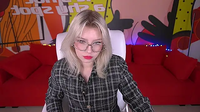 SelenaIris online show from March 17, 2025, 2:01 pm