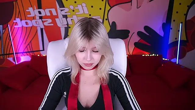 SelenaIris online show from March 22, 2025, 4:47 pm