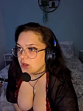 Saucy-Serenity online show from September 11, 2025, 7:14 pm