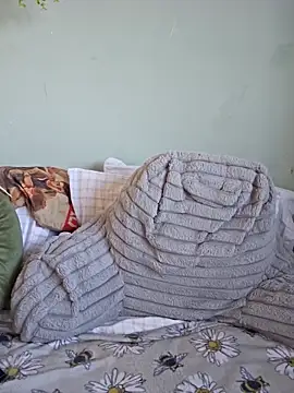 Saucy-Serenity online show from April 20, 2026, 7:22 am